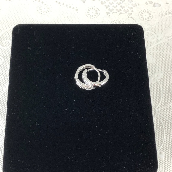 Huggy Hoop 18K White Gold Filled 1/2" with CZ - Picture 4 of 6